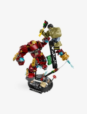 LEGO Marvel Hulkbuster vs Hulk building set 413 pieces - British product