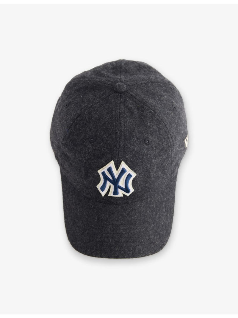 New Era 9TWENTY New York Yankees felt cap, imported from the UK