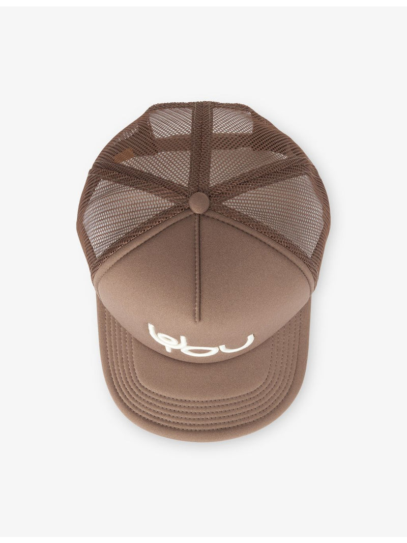 Cotton trucker cap with embroidered logo and adjustable buckle - British product