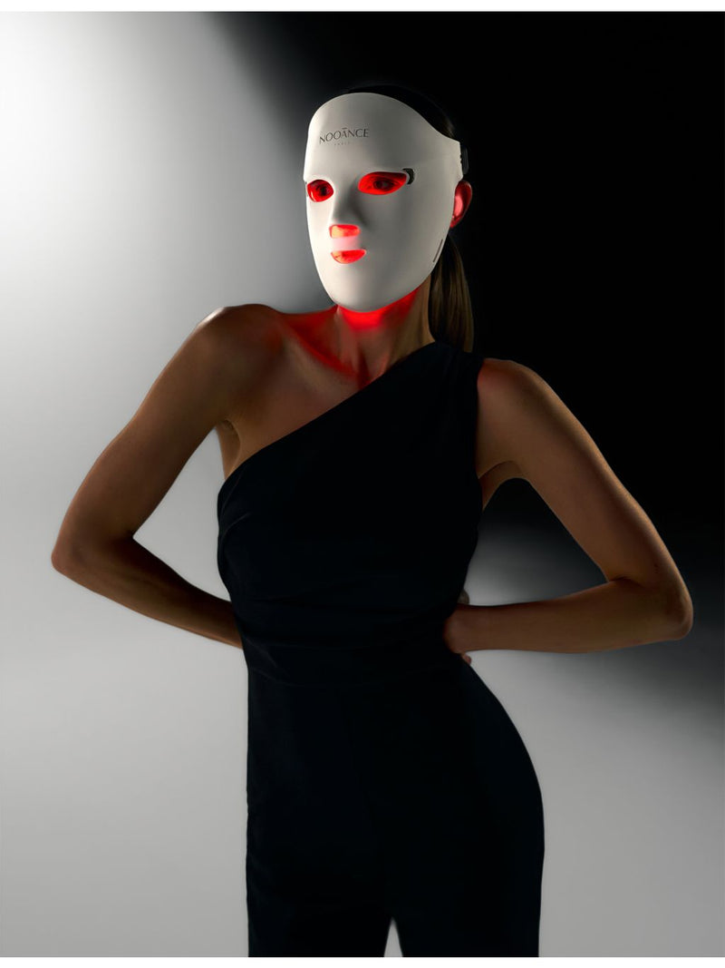 Nooance Elite X600 LED face mask, imported from the UK