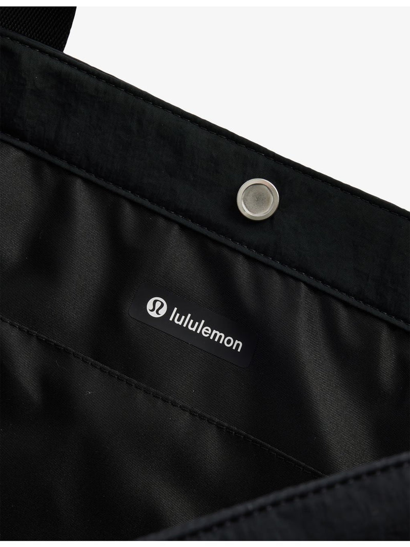 lululemon multi-pocket woven tote bag in nylon, UK version