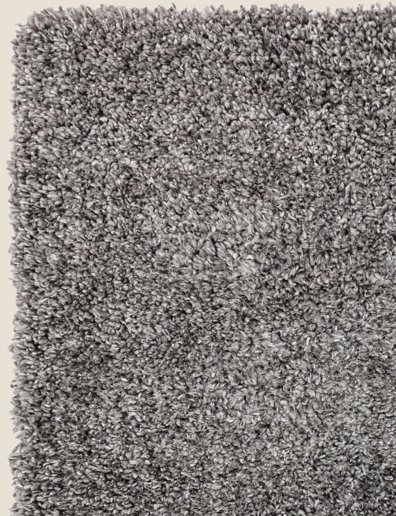 Richie soft touch shaggy rug in multiple sizes (British brand)
