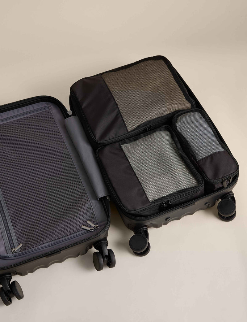 Packing cubes set with mesh tops in three sizes - British product