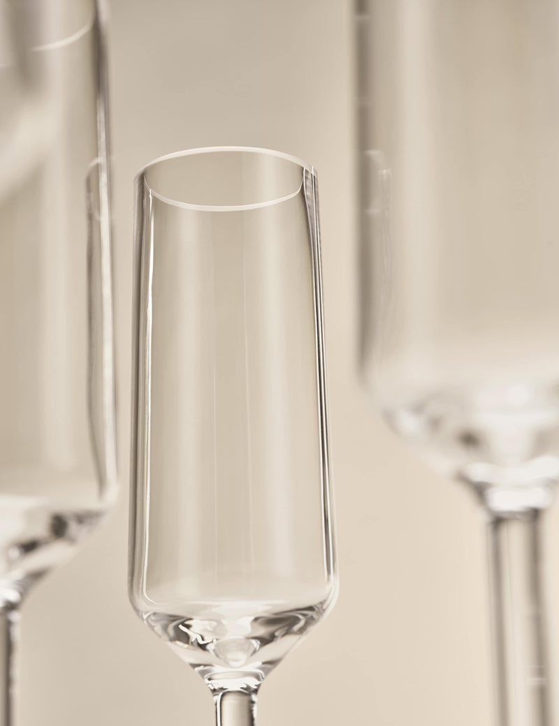 Angular picnic champagne flutes set of 4, durable plastic (British brand)