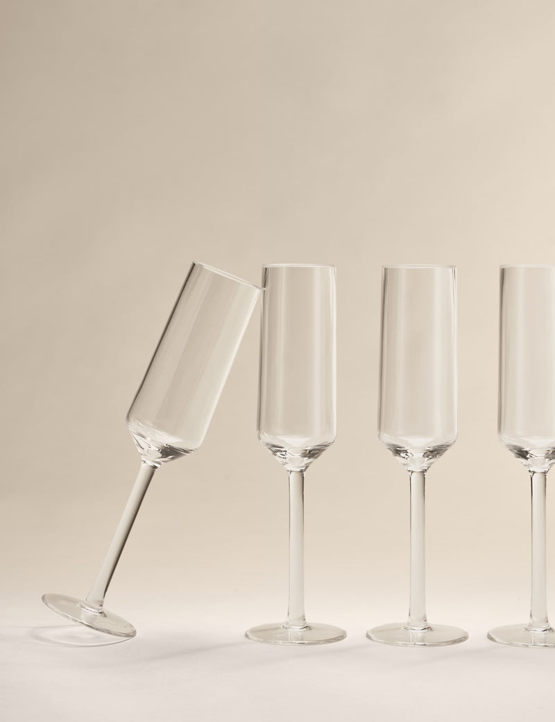 Angular picnic champagne flutes set of 4, durable plastic (British brand)