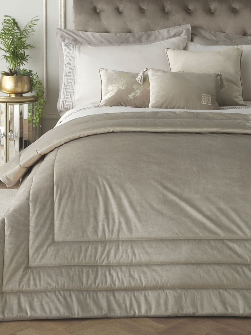 Laurence Llewelyn-Bowen oyster chic velvet bedspread 150x200cm, imported from the UK