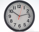 George Home Basic Clock in schwarzem Kunststoff, UK-Version