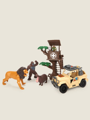 Dynaforce Safari Playset toy with lion and vehicle, UK version