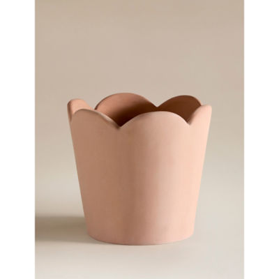 Coral scalloped ceramic planter with drainage hole, UK version