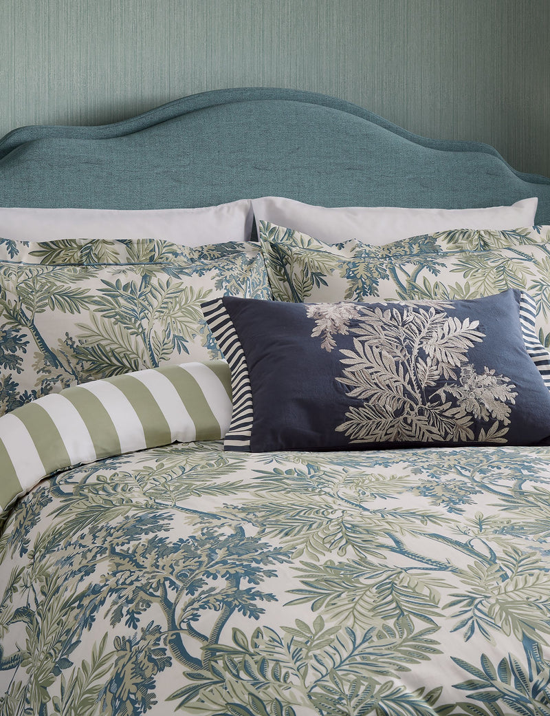 Tapestry tree and striped square cushion 40x60cm (British brand)