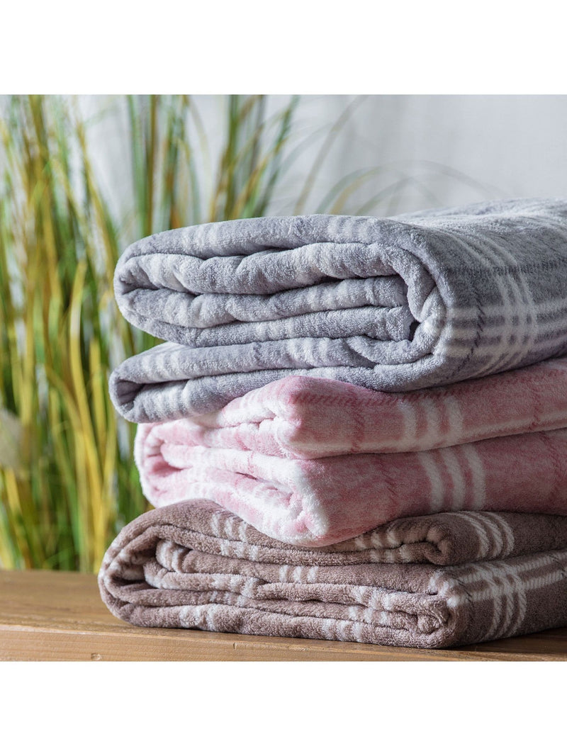 Gallery Home grey teddy checked fleece throw, UK version