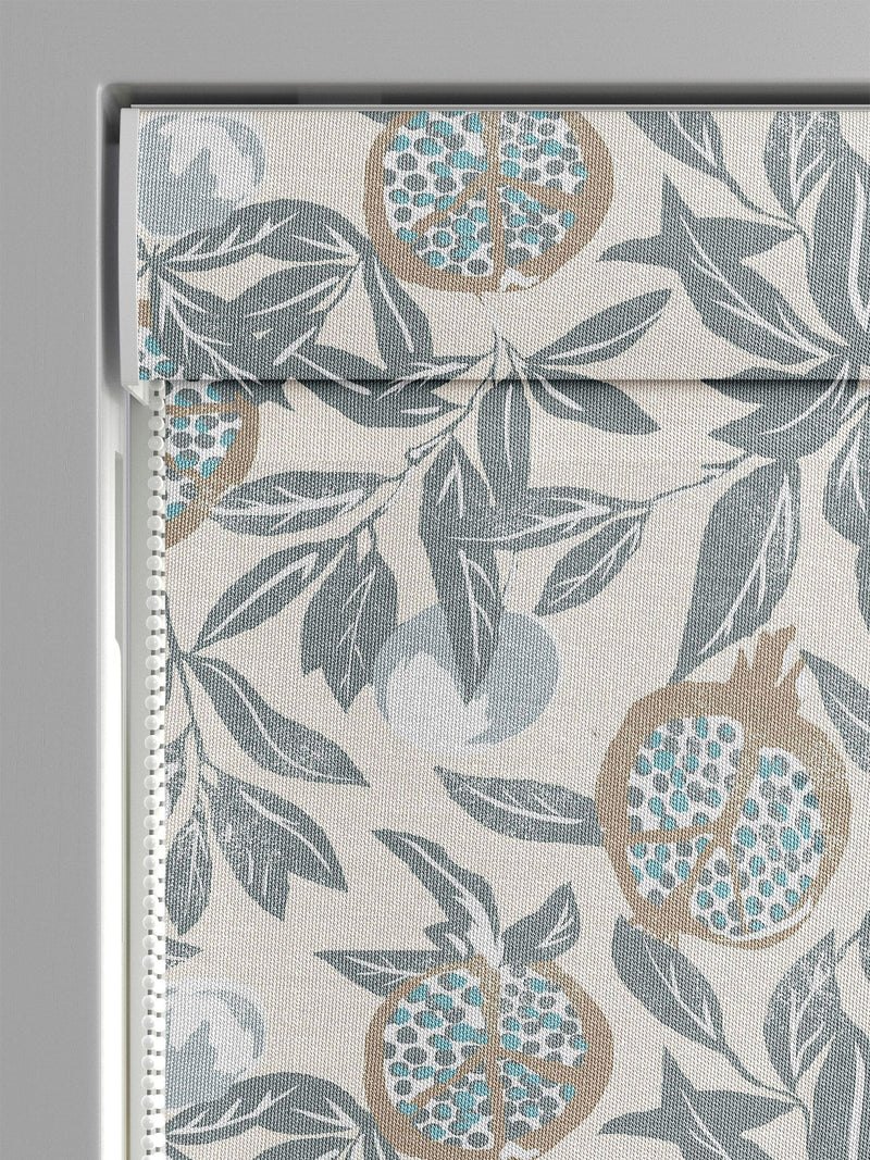 Green Halo roman blind fruit leaves print 100% cotton (British brand)