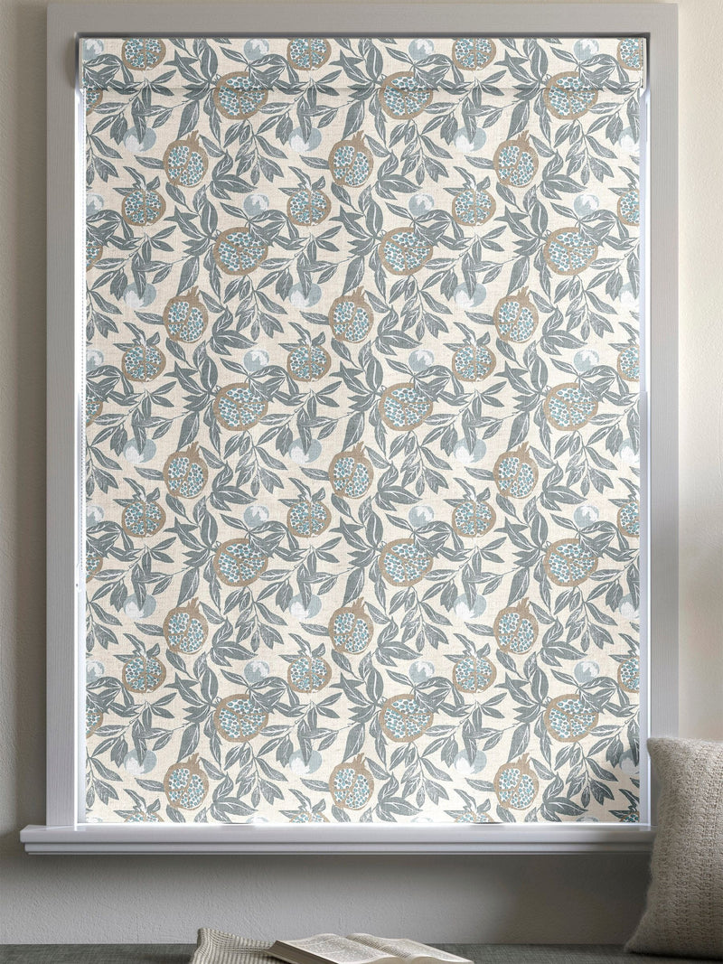 Green Halo roman blind fruit leaves print 100% cotton (British brand)