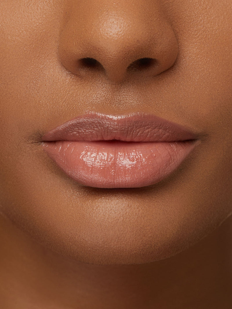 Set of 4 nude lip crayons with complementary shades (British brand)