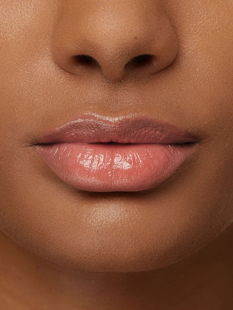 Set of 4 nude lip crayons with complementary shades (British brand)