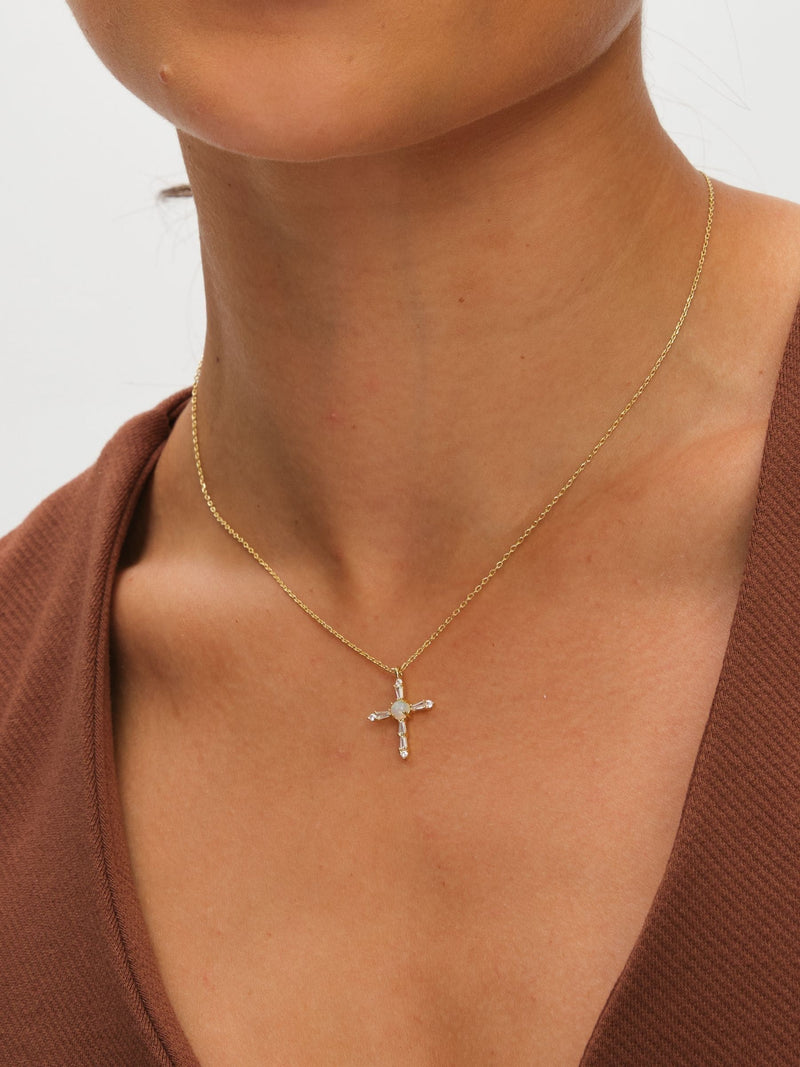 Inicio gold cubic zirconia opal cross set 17'' chain, UK version