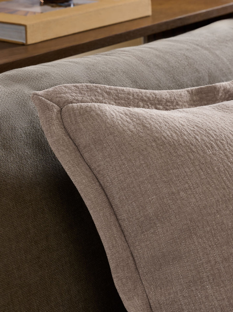 Burford flange edge cushion 50x50cm - British product