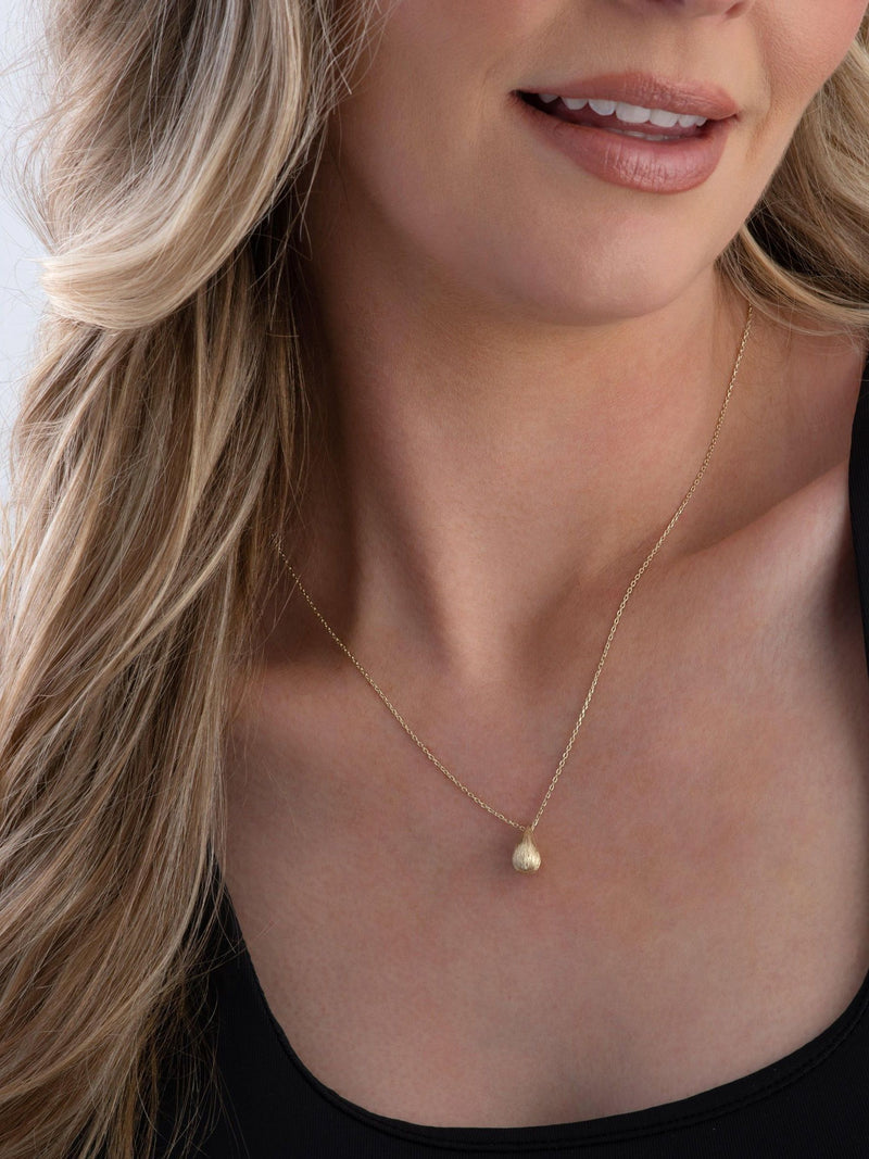 Beaverbrooks 9ct yellow gold etched teardrop necklace 45.7cm - British product