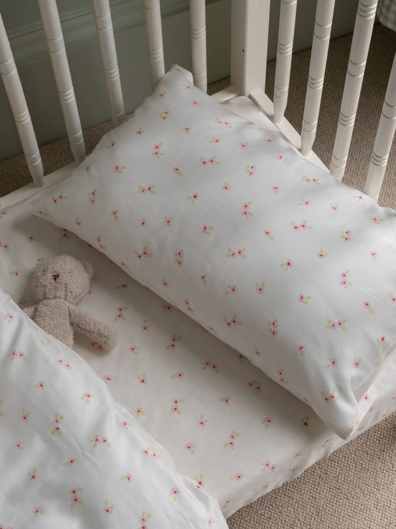 Avery Row Anemone Cotbed Fitted Sheet 140cm x 70cm - British product