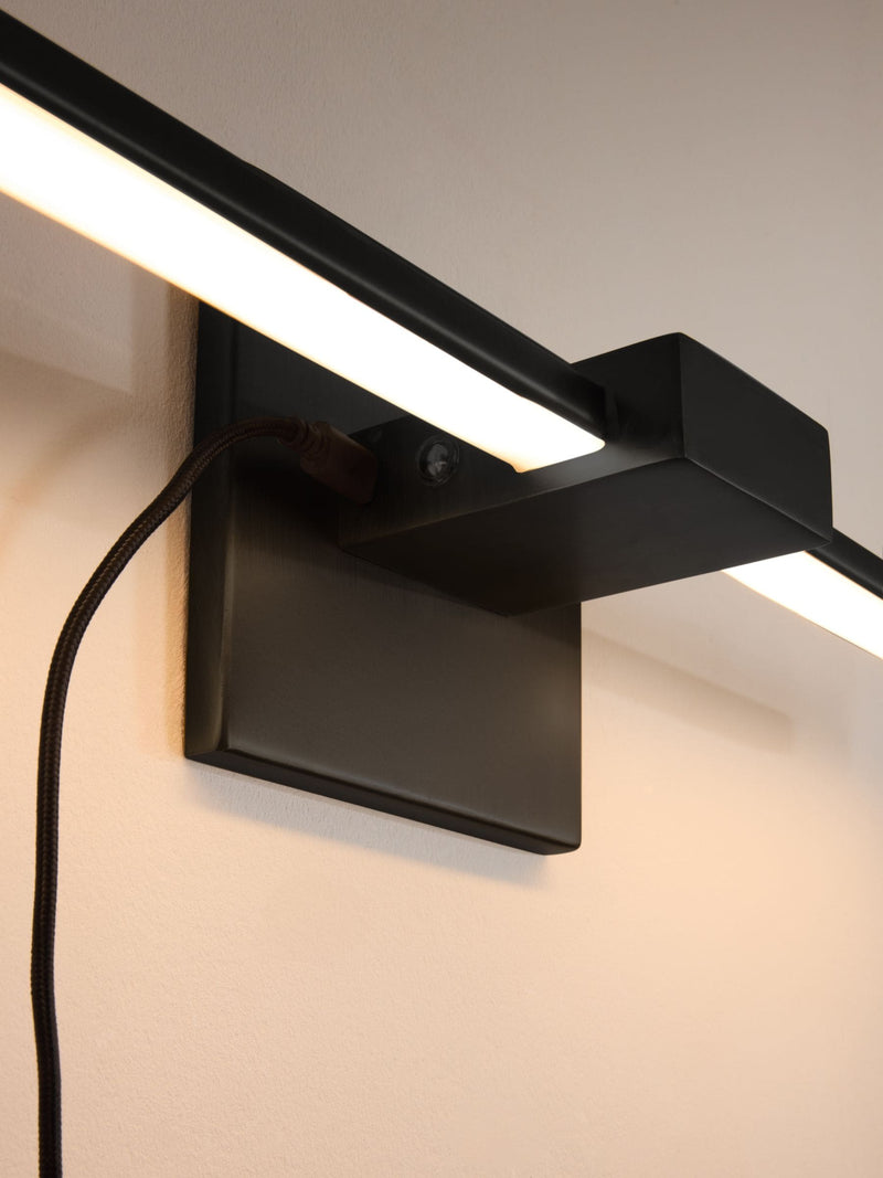 Black rechargeable picture light 50cm width, UK version