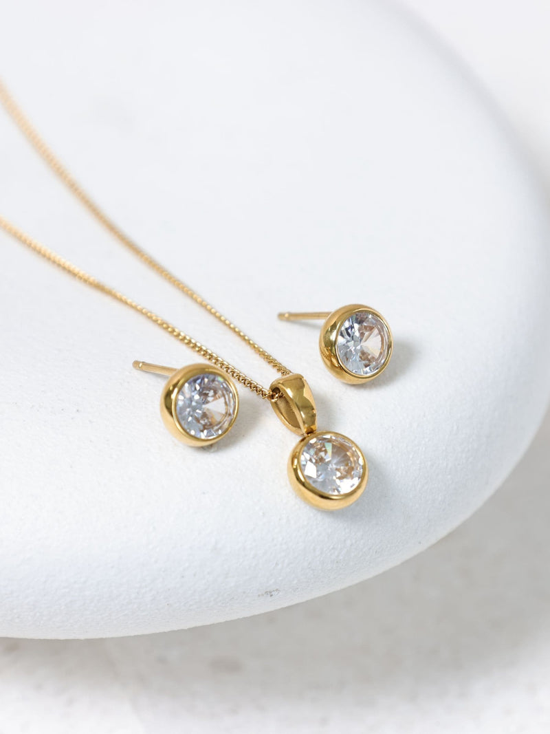 Jon Richard gold tone waterproof crystal besel pendant, UK version