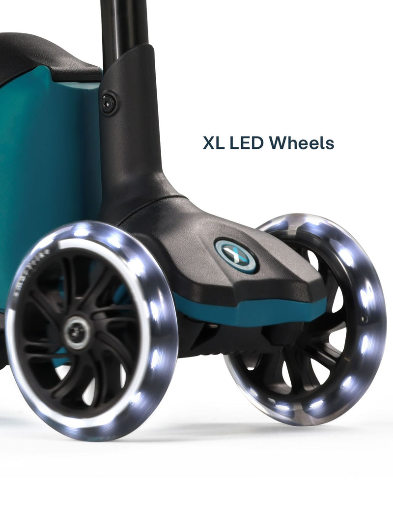 smarTrike Xtend Ride-On Plus scooter, UK version