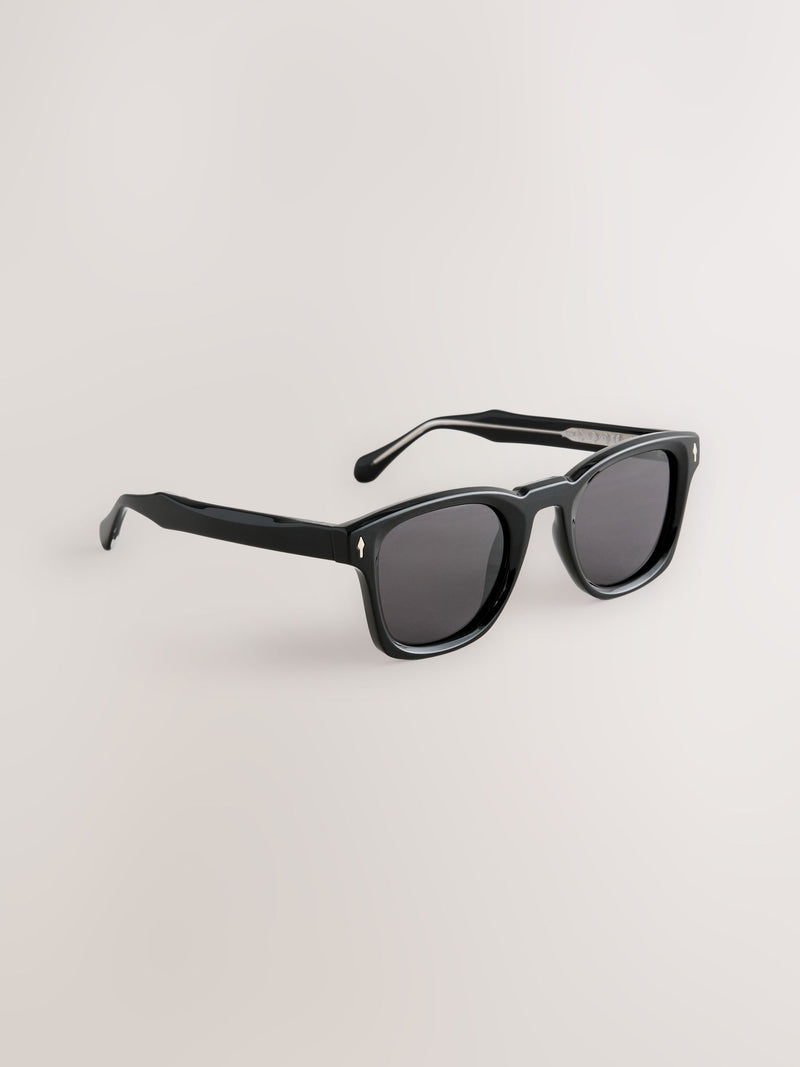 Black preppy chunky polarised sunglasses, UK version