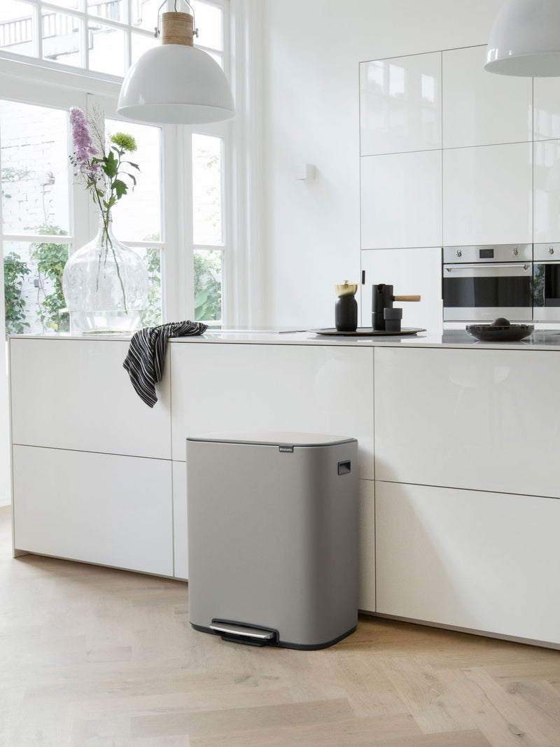 Brabantia Mineral Concrete Grey Pedal Bin 30L - British product
