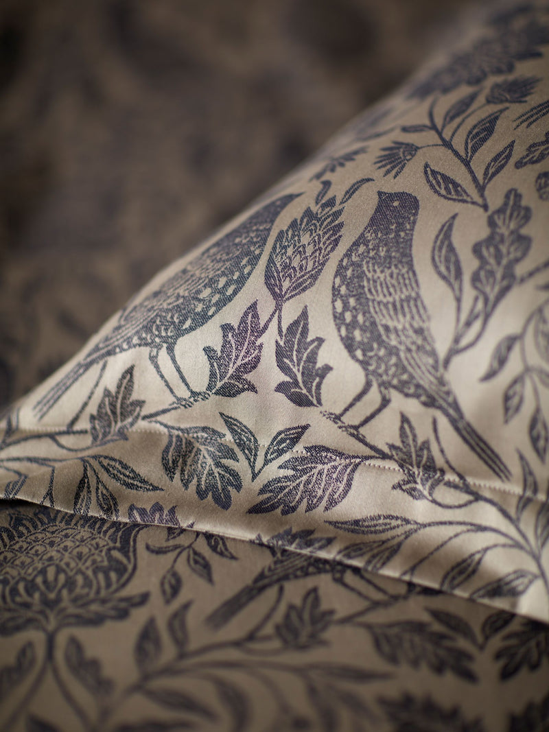 Secret Linen Store Birdie jacquard pillowcase French blue (British brand)