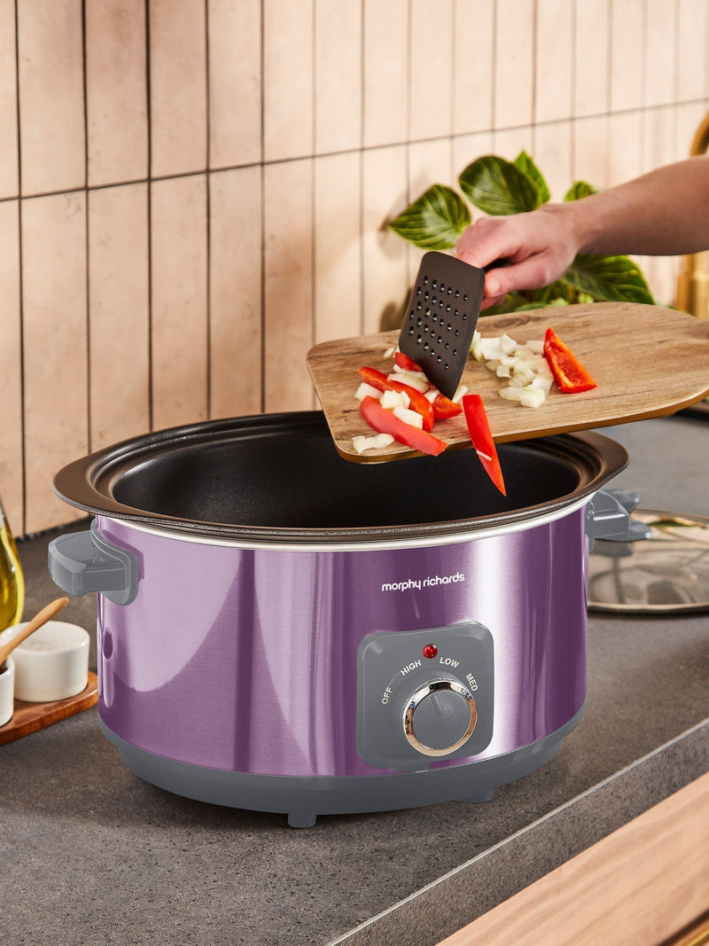 Morphy Richards 6.5L slow cooker with glass lid, imported from the UK