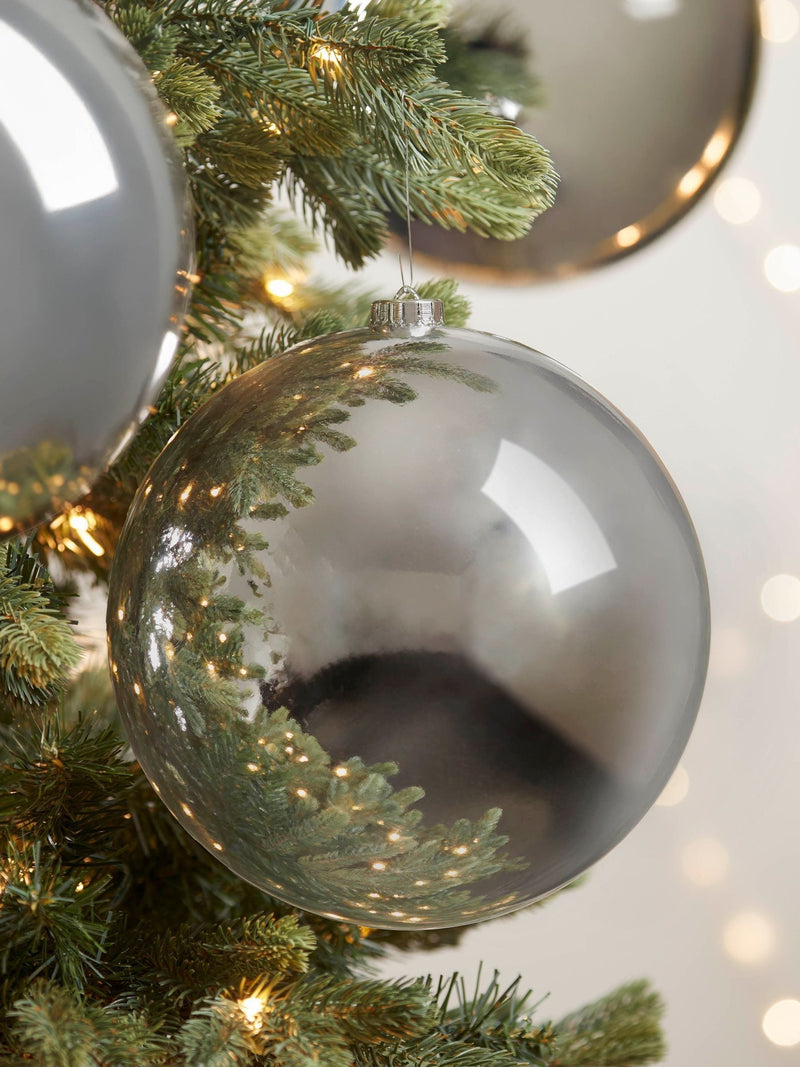 Cox & Cox grey oversized shatterproof baubles 20cm - British product
