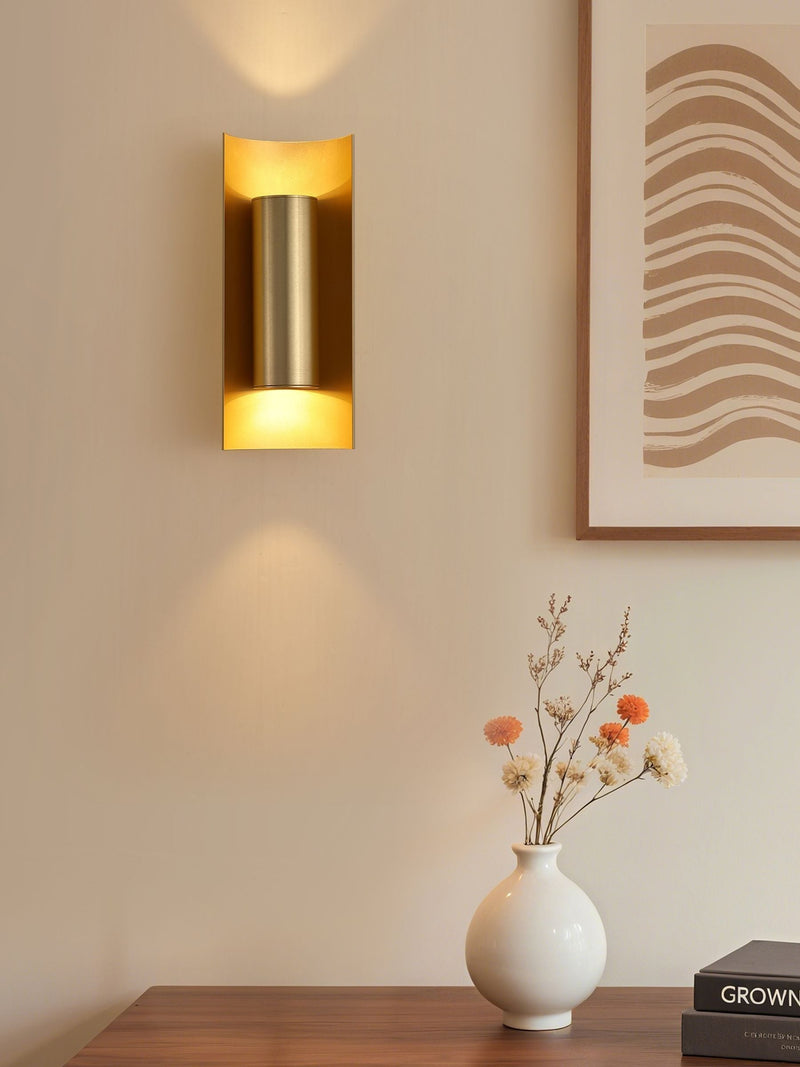 Searchlight gold 2-light wall light - British product