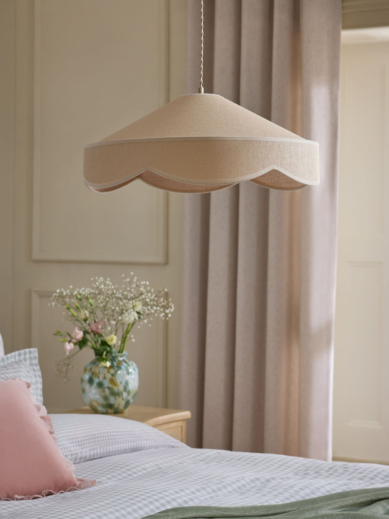 Padbury Easy Fit lamp shade with scalloped edge (British brand)