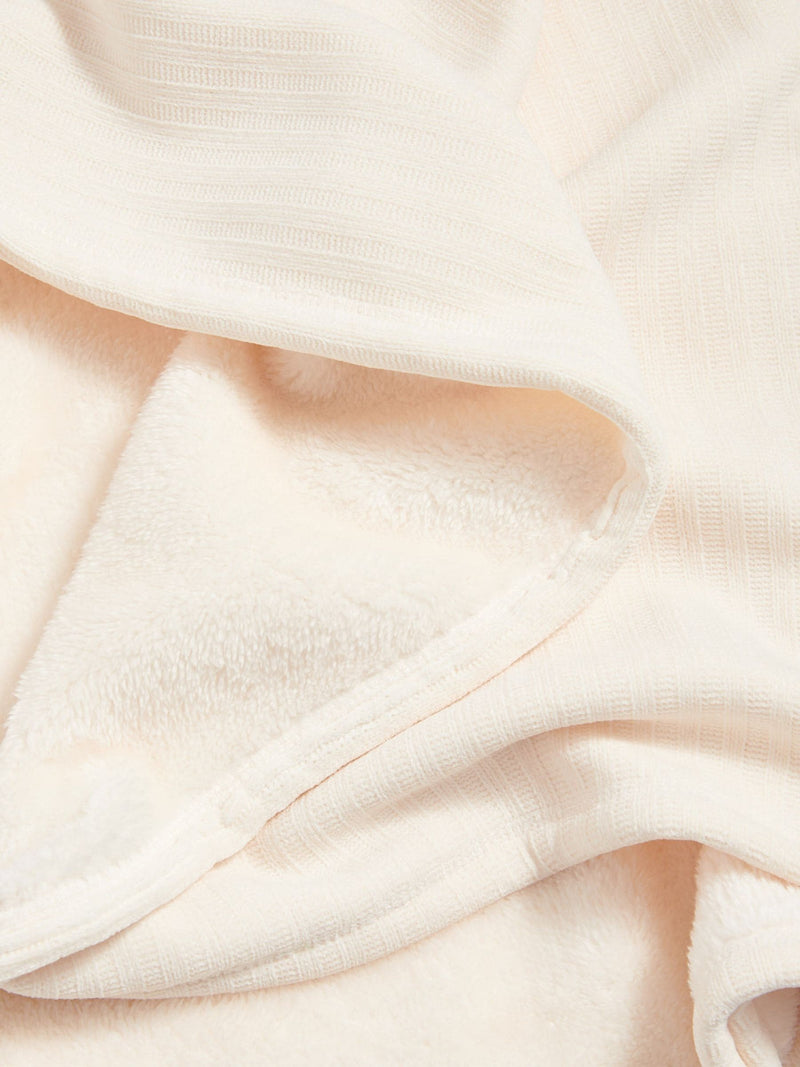 Duchamp White Smoke luxury fleece throw 130x170cm, UK version