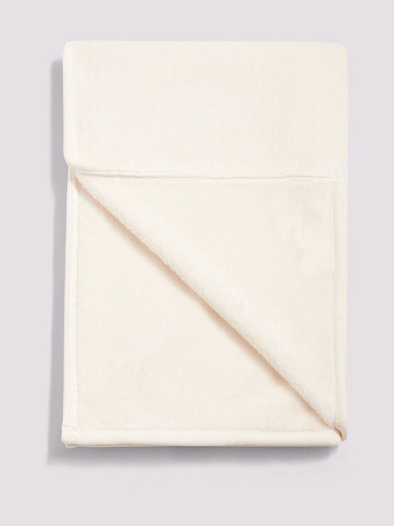 Duchamp White Smoke luxury fleece throw 130x170cm, UK version