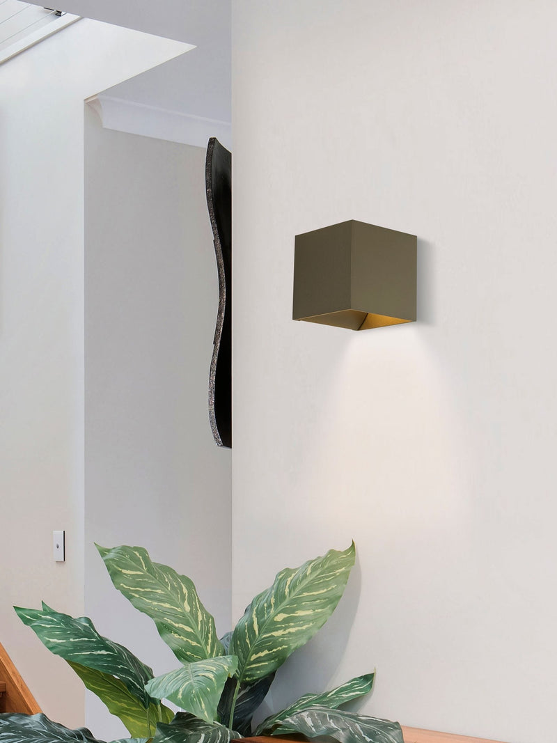Searchlight Latte Bron wall light 9.5cm, UK version