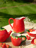 Widdop strawberry shaped mug 10cm - British product
