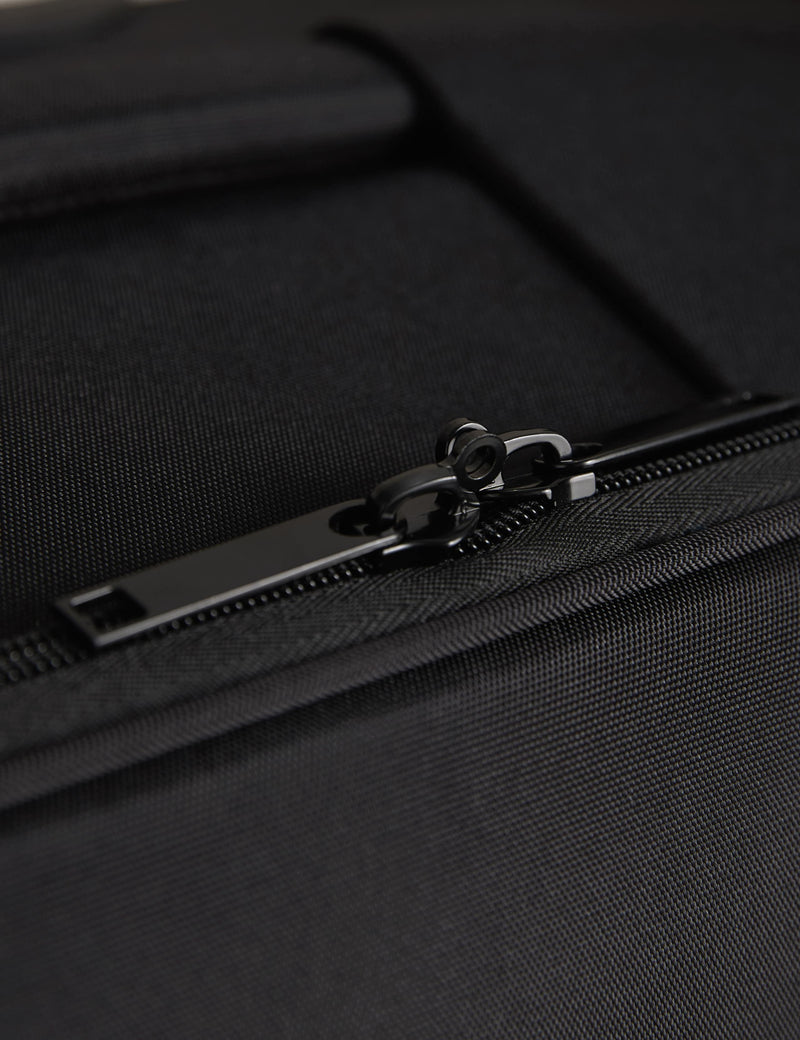 Valletta 4 wheel soft large suitcase (British brand)