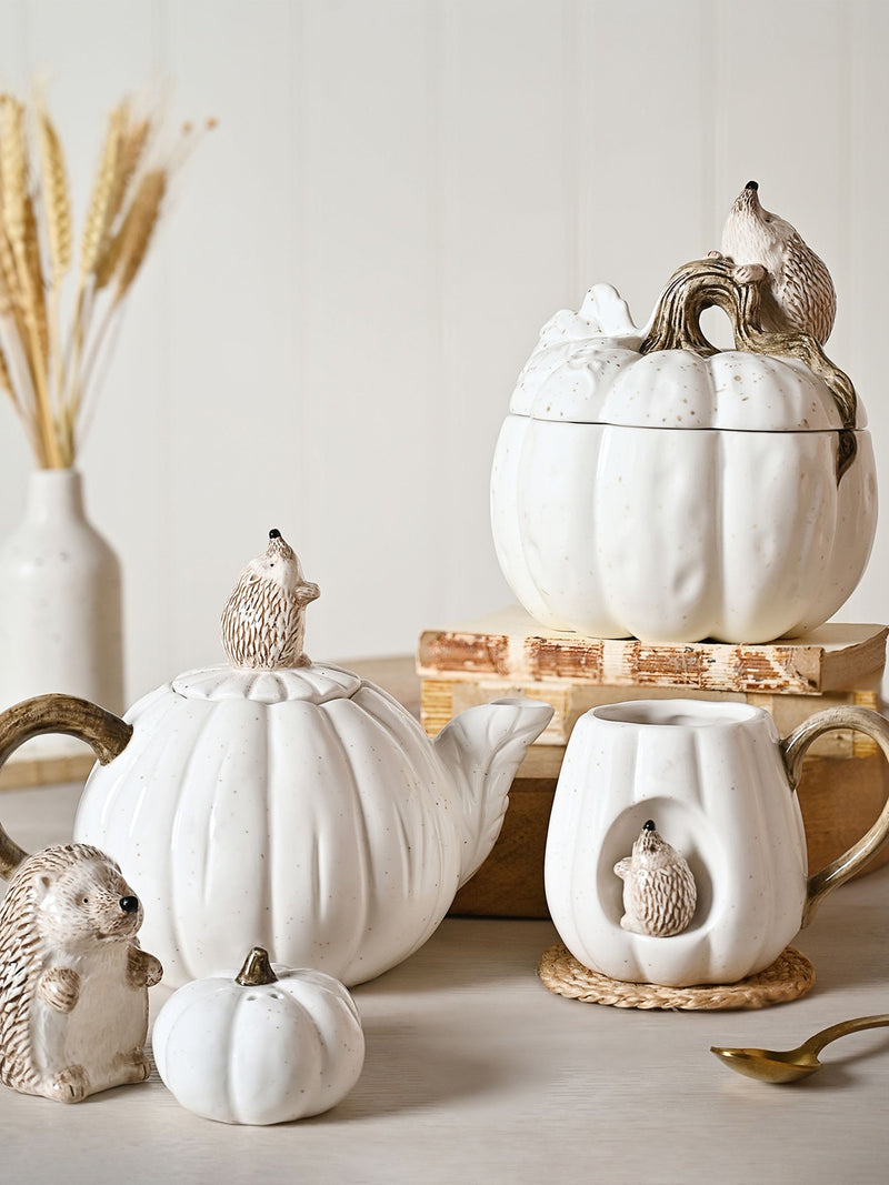 Widdop white hedgehog ceramic teapot (British brand)