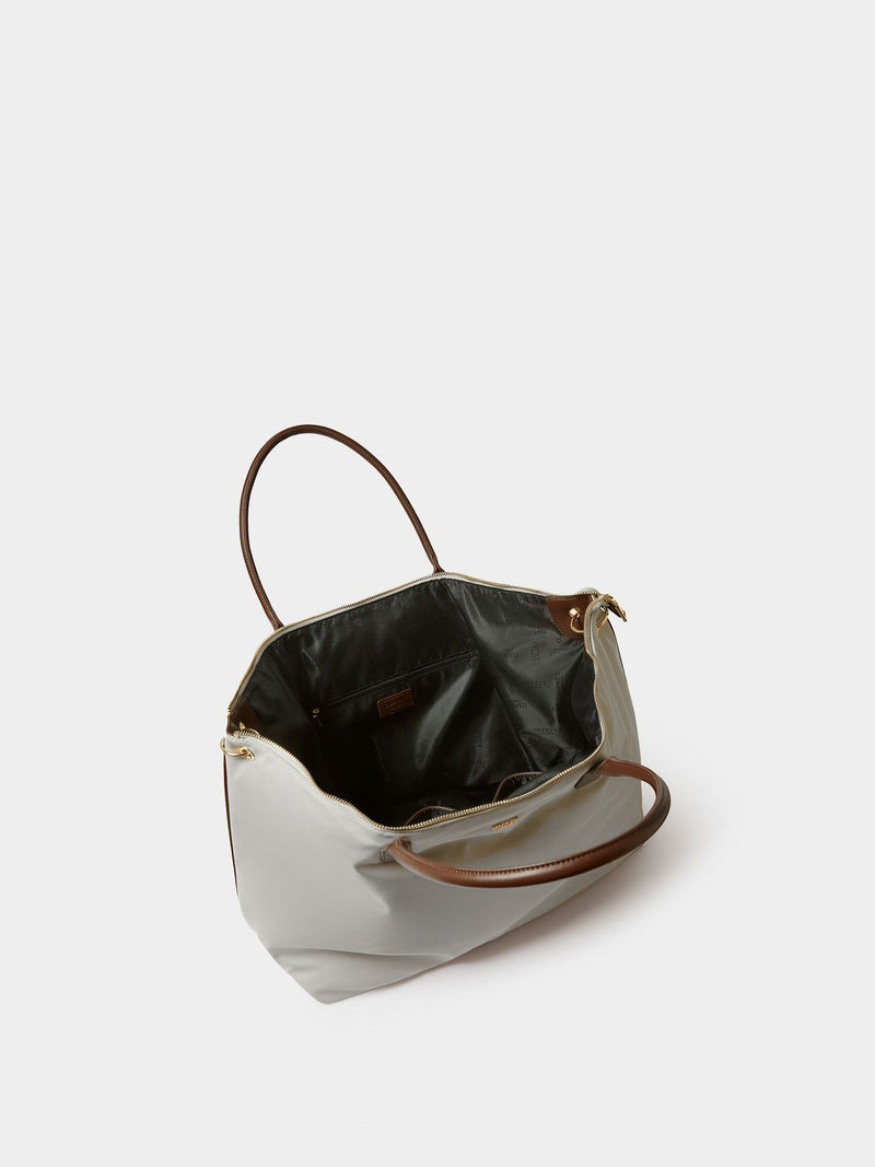 Osprey London Grey Voyage weekender bag, UK version