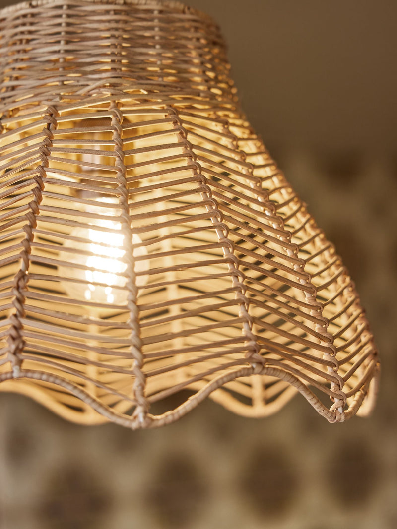 FatFace natural rattan scalloped edge light shade, UK version