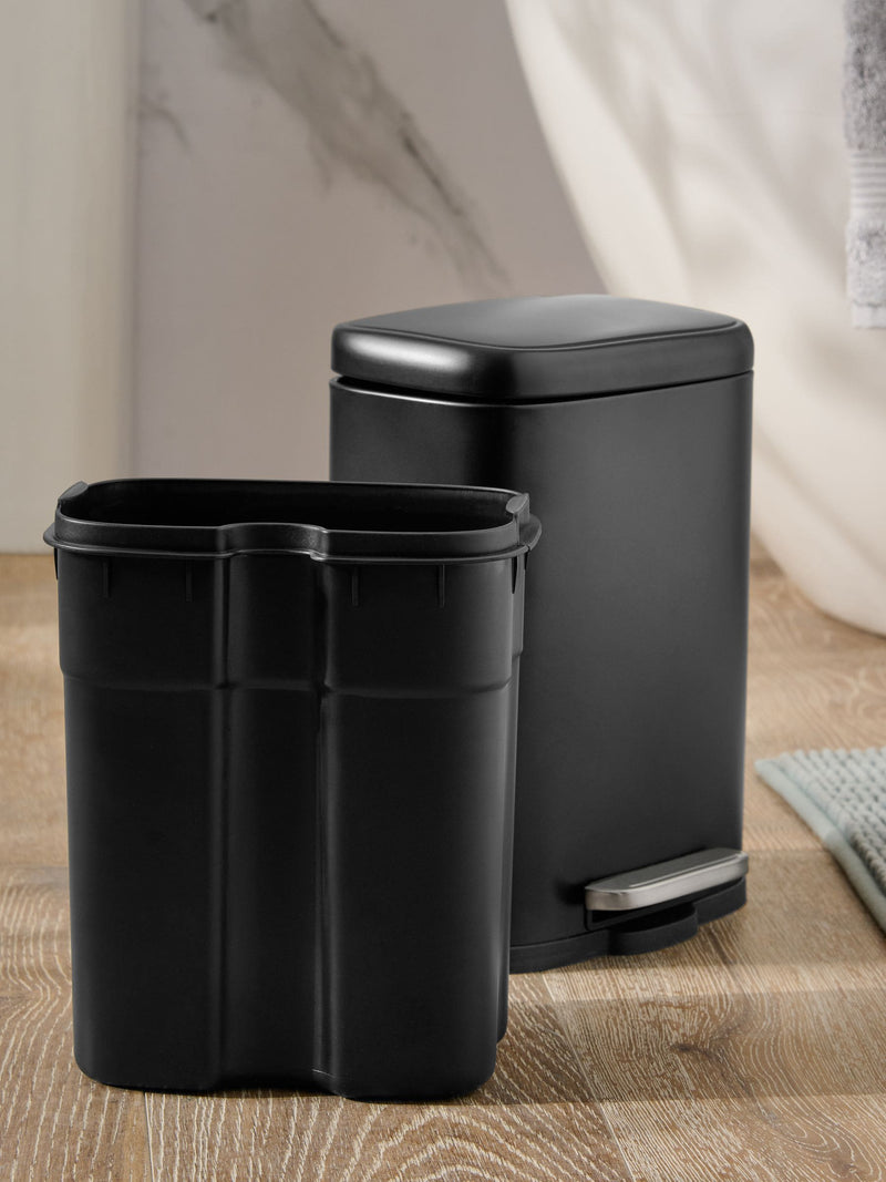 Black soft close pedal bin 5 litre (British brand)