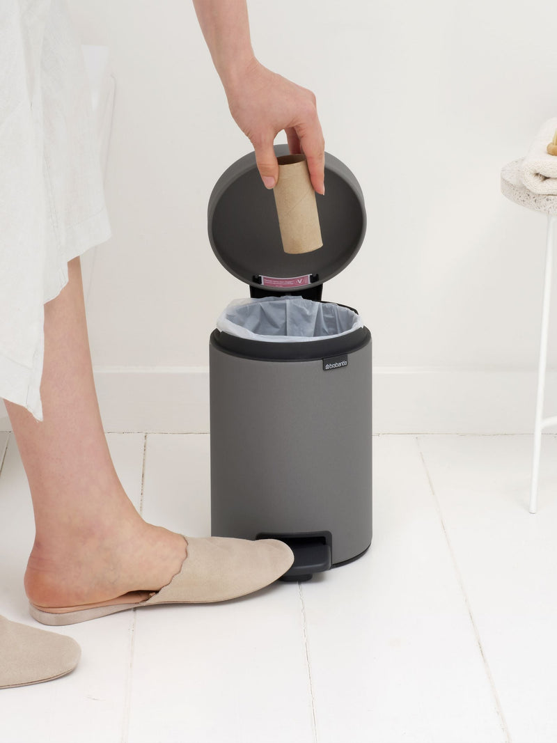 Brabantia Pedal Bin Mineral Concrete Grey 3L - British product