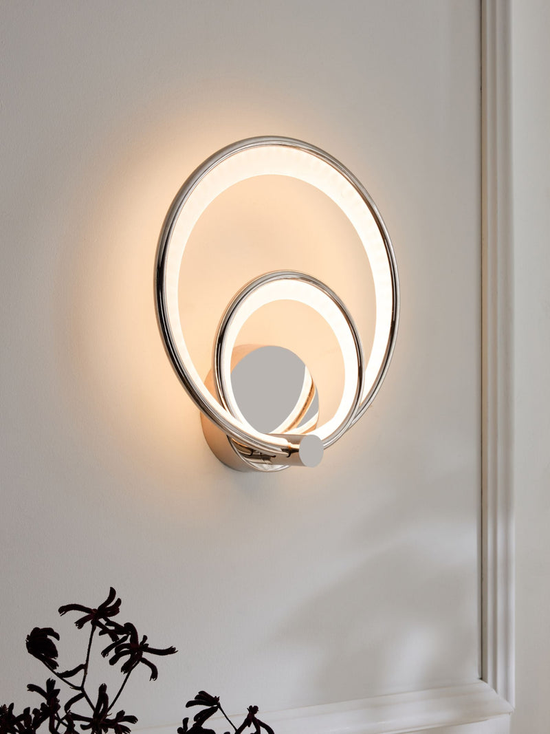 Nickel Raya LED wall light, UK version