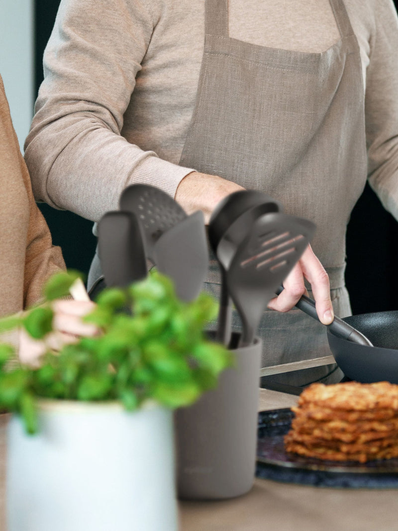 Zyliss 7-piece Beluga grey utensil set (British brand)