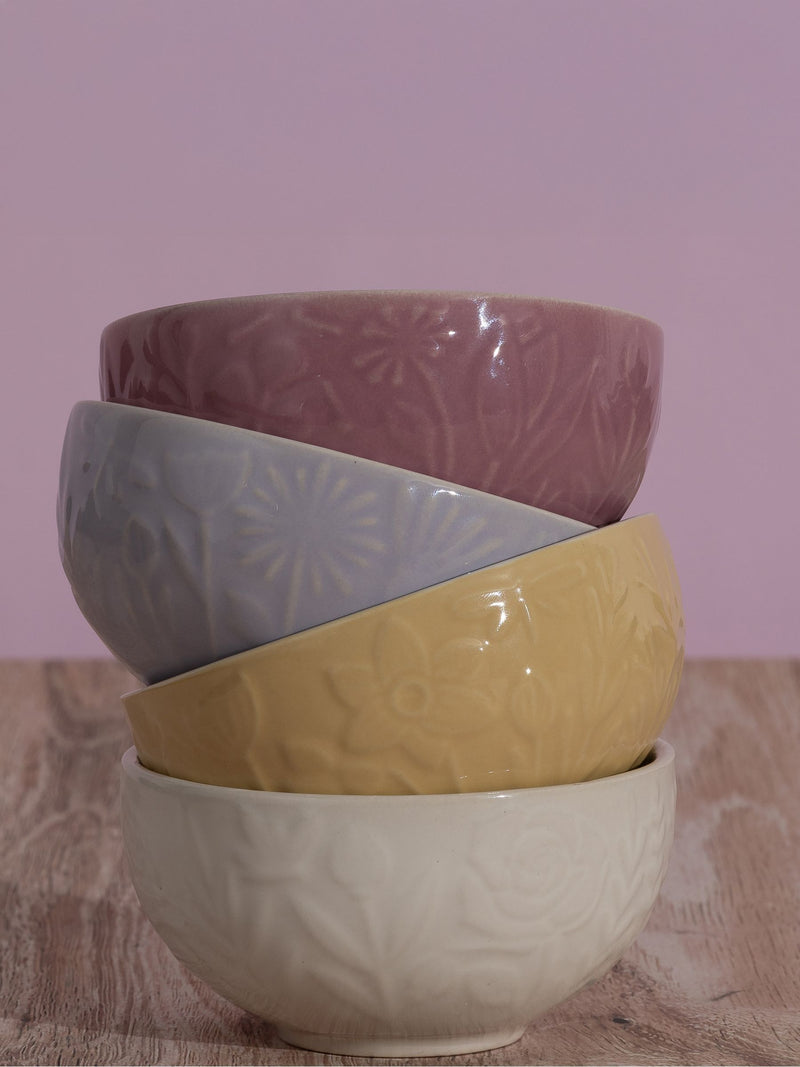 Mason Cash Cream In The Meadow batter bowl and mini bowls set, imported from the UK