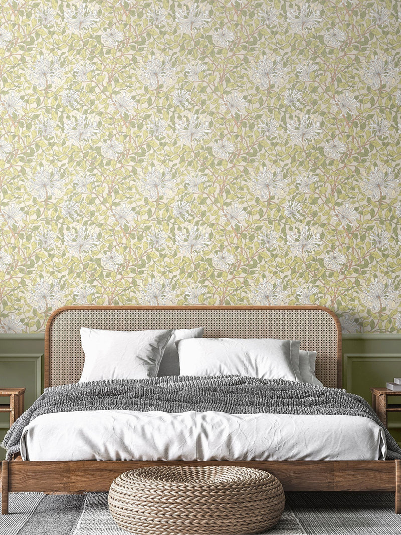 Hoopla Walls Honeysuckle Leaf Trail wallpaper 10m - British product