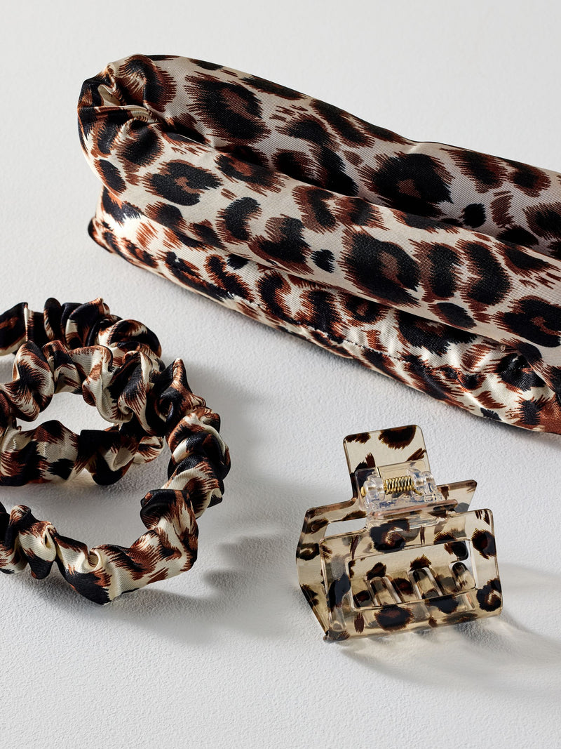 4-piece heatless curler set in leopard print, imported from the UK