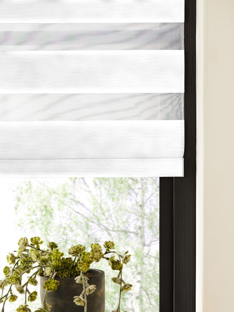 Mistral white day and night blind, UK version