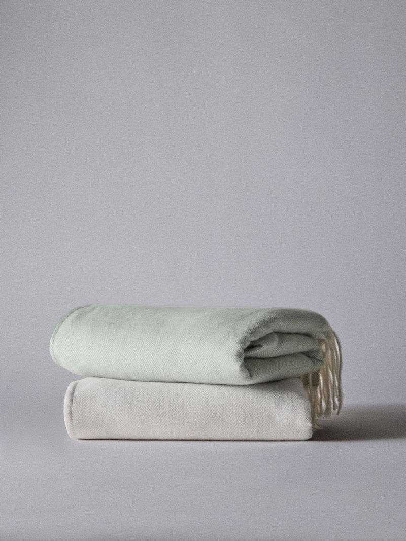 THE SET green grey herringbone throws 2 pack (British brand)